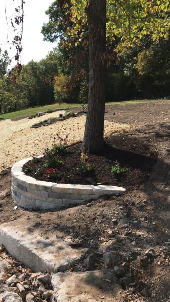Curved block retaining wall garden border